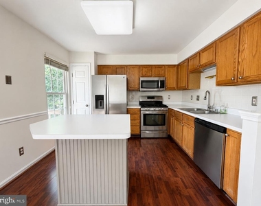 8268 Vermont Place - Photo Thumbnail 5