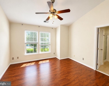 8268 Vermont Place - Photo Thumbnail 8