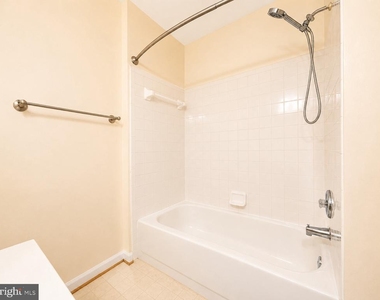 8268 Vermont Place - Photo Thumbnail 15