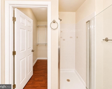 8268 Vermont Place - Photo Thumbnail 12