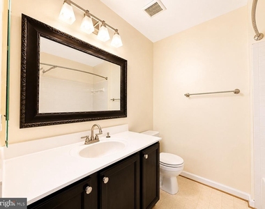 8268 Vermont Place - Photo Thumbnail 14