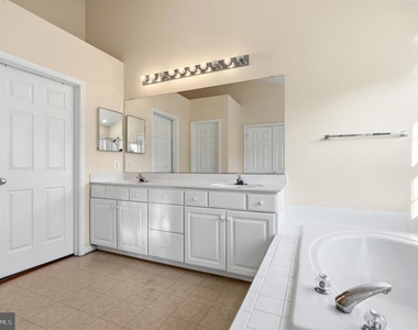 44117 Saxony Terrace - Photo Thumbnail 23