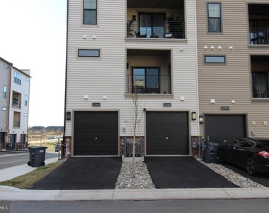 22383 Roanoke Rise Terrace - Photo Thumbnail 40