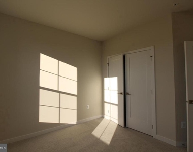 22383 Roanoke Rise Terrace - Photo Thumbnail 36