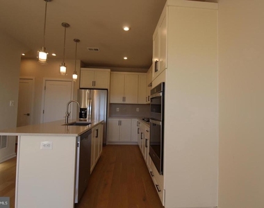 22383 Roanoke Rise Terrace - Photo Thumbnail 9