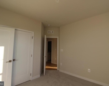 22383 Roanoke Rise Terrace - Photo Thumbnail 37
