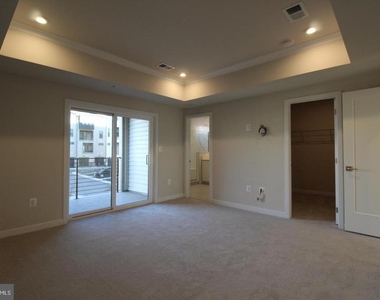 22383 Roanoke Rise Terrace - Photo Thumbnail 20