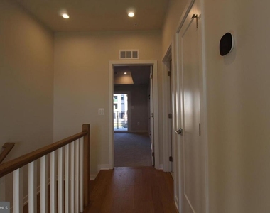 22383 Roanoke Rise Terrace - Photo Thumbnail 17