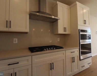 22383 Roanoke Rise Terrace - Photo Thumbnail 11