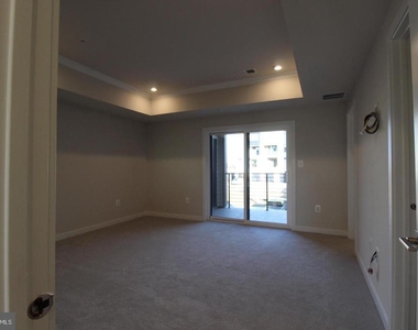 22383 Roanoke Rise Terrace - Photo Thumbnail 19