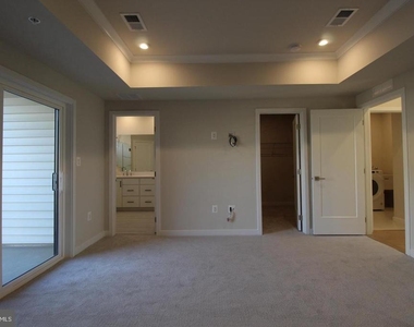 22383 Roanoke Rise Terrace - Photo Thumbnail 21