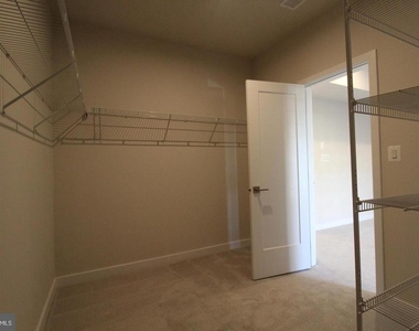 22383 Roanoke Rise Terrace - Photo Thumbnail 23