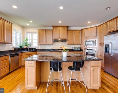 42463 Pine Forest Drive - Photo Thumbnail 4