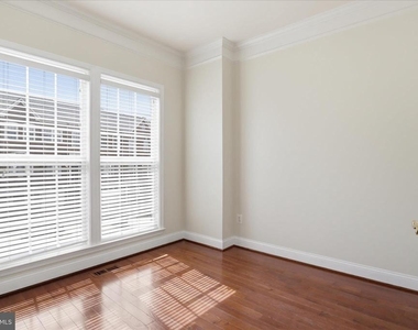 21927 Bayard Terrace - Photo Thumbnail 11