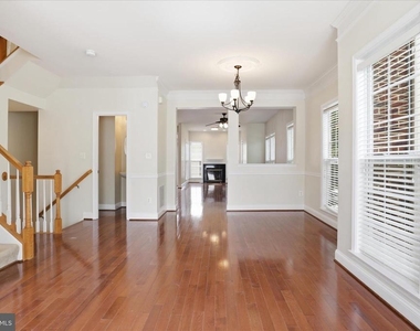 21927 Bayard Terrace - Photo Thumbnail 9