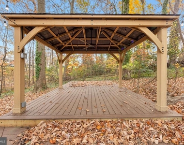 3825 Larchwood Road - Photo Thumbnail 31