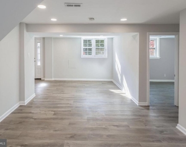 3825 Larchwood Road - Photo Thumbnail 12