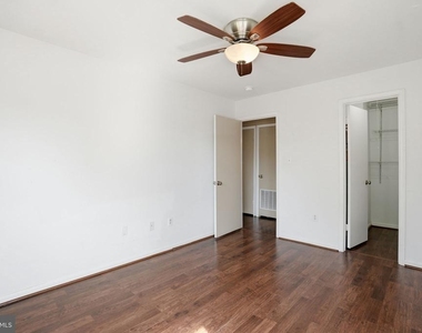 8633 Beekman Place - Photo Thumbnail 18