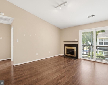 8633 Beekman Place - Photo Thumbnail 5