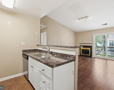 8633 Beekman Place - Photo Thumbnail 10