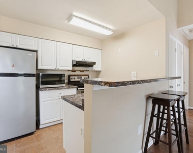8633 Beekman Place - Photo Thumbnail 8