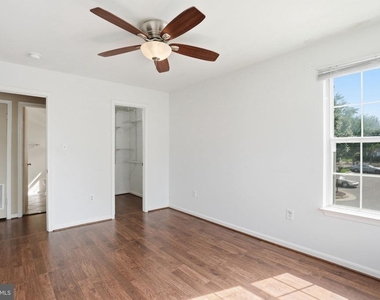 8633 Beekman Place - Photo Thumbnail 17