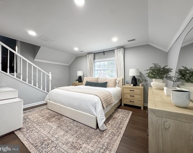 6621 Hallwood Avenue - Photo Thumbnail 17