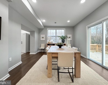 6621 Hallwood Avenue - Photo Thumbnail 10