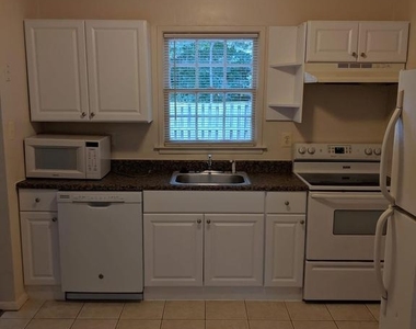 7760 Matisse Way - Photo Thumbnail 9