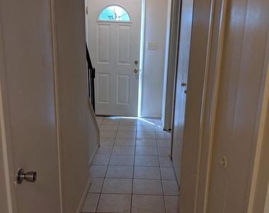 7760 Matisse Way - Photo Thumbnail 7