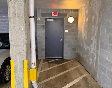 13722 Neil Armstrong Avenue - Photo Thumbnail 12