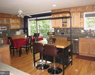 9031 Blarney Stone Drive - Photo Thumbnail 2