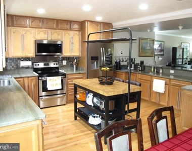 9031 Blarney Stone Drive - Photo Thumbnail 1