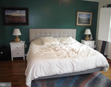 9031 Blarney Stone Drive - Photo Thumbnail 12