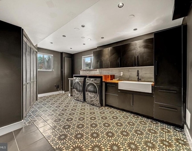 1717 Valley Avenue - Photo Thumbnail 9