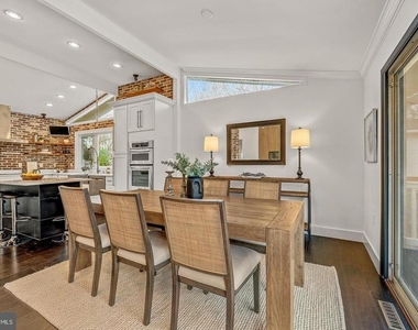 1717 Valley Avenue - Photo Thumbnail 4