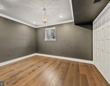 1717 Valley Avenue - Photo Thumbnail 12