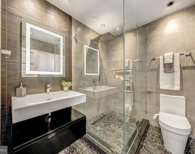 1717 Valley Avenue - Photo Thumbnail 8