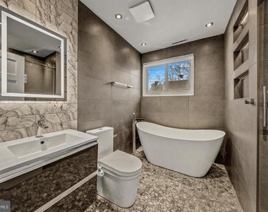 1717 Valley Avenue - Photo Thumbnail 11