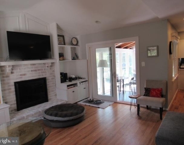 11903 Latigo Lane - Photo Thumbnail 15