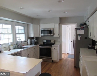 11903 Latigo Lane - Photo Thumbnail 11
