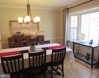 11903 Latigo Lane - Photo Thumbnail 17