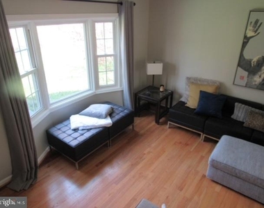 11903 Latigo Lane - Photo Thumbnail 18