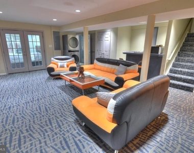 4304 Silas Hutchinson Drive - Photo Thumbnail 14