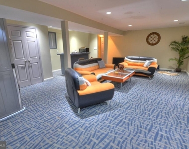 4304 Silas Hutchinson Drive - Photo Thumbnail 11