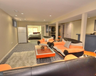 4304 Silas Hutchinson Drive - Photo Thumbnail 17