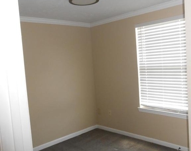 131 Township Court - Photo Thumbnail 17