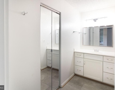 1225 Martha Custis Drive - Photo Thumbnail 6