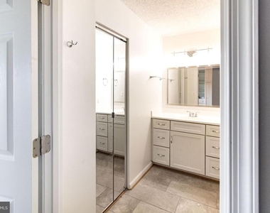 1225 Martha Custis Drive - Photo Thumbnail 3