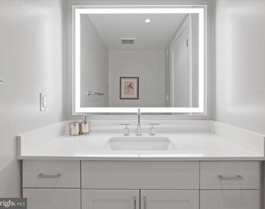 925 N Fairfax Street - Photo Thumbnail 25